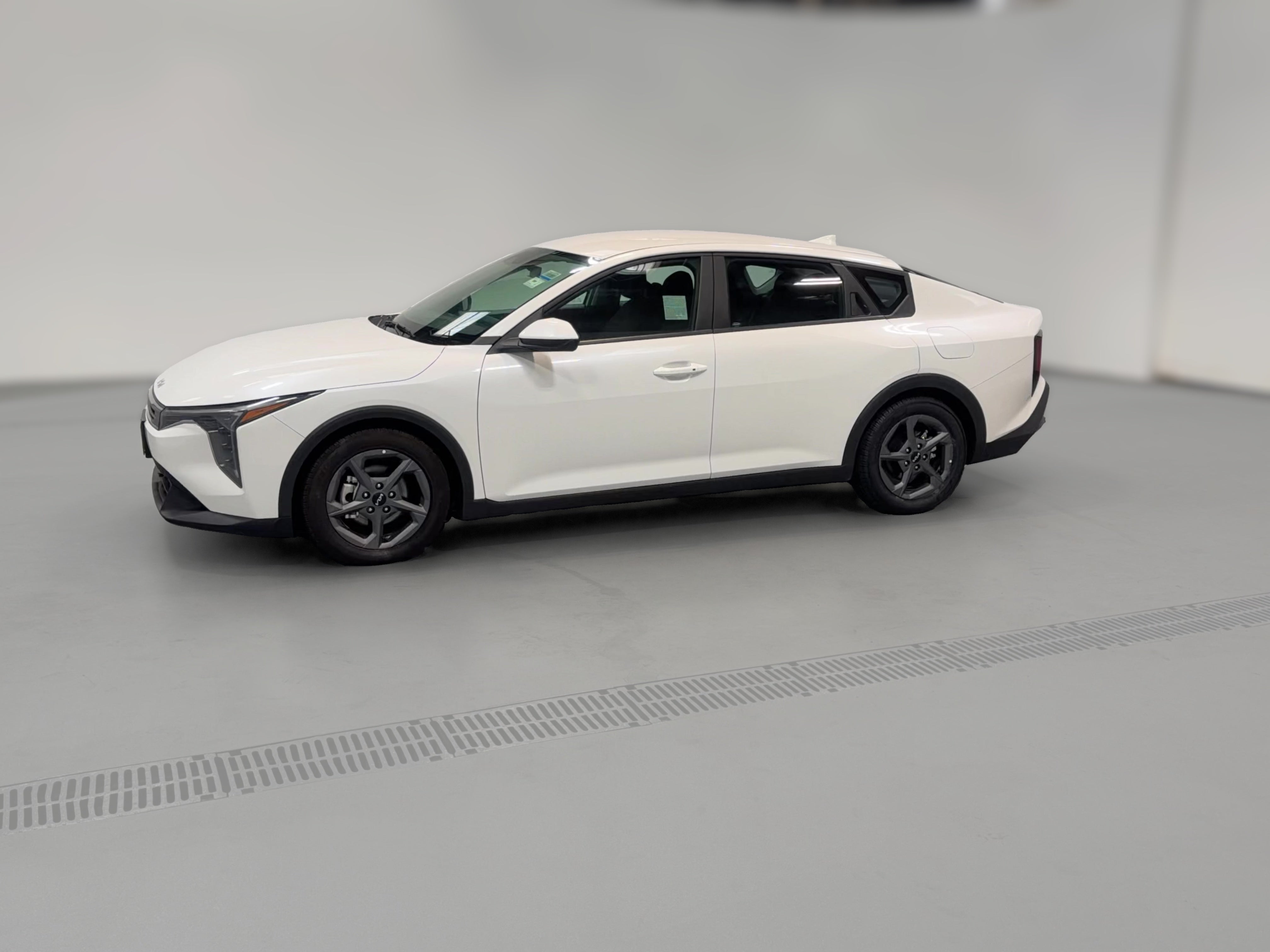 2025 Kia K4 LXS - Photo 26