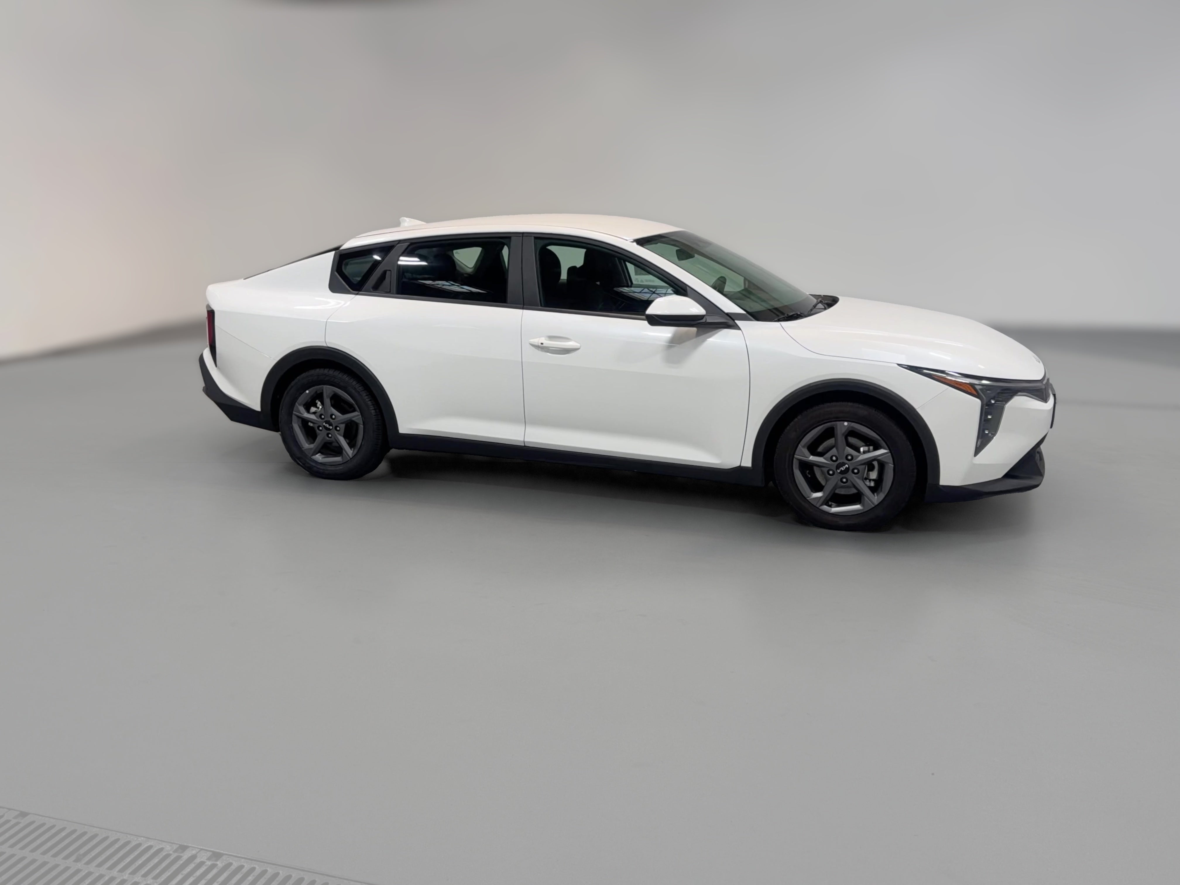 2025 Kia K4 LXS - Photo 36