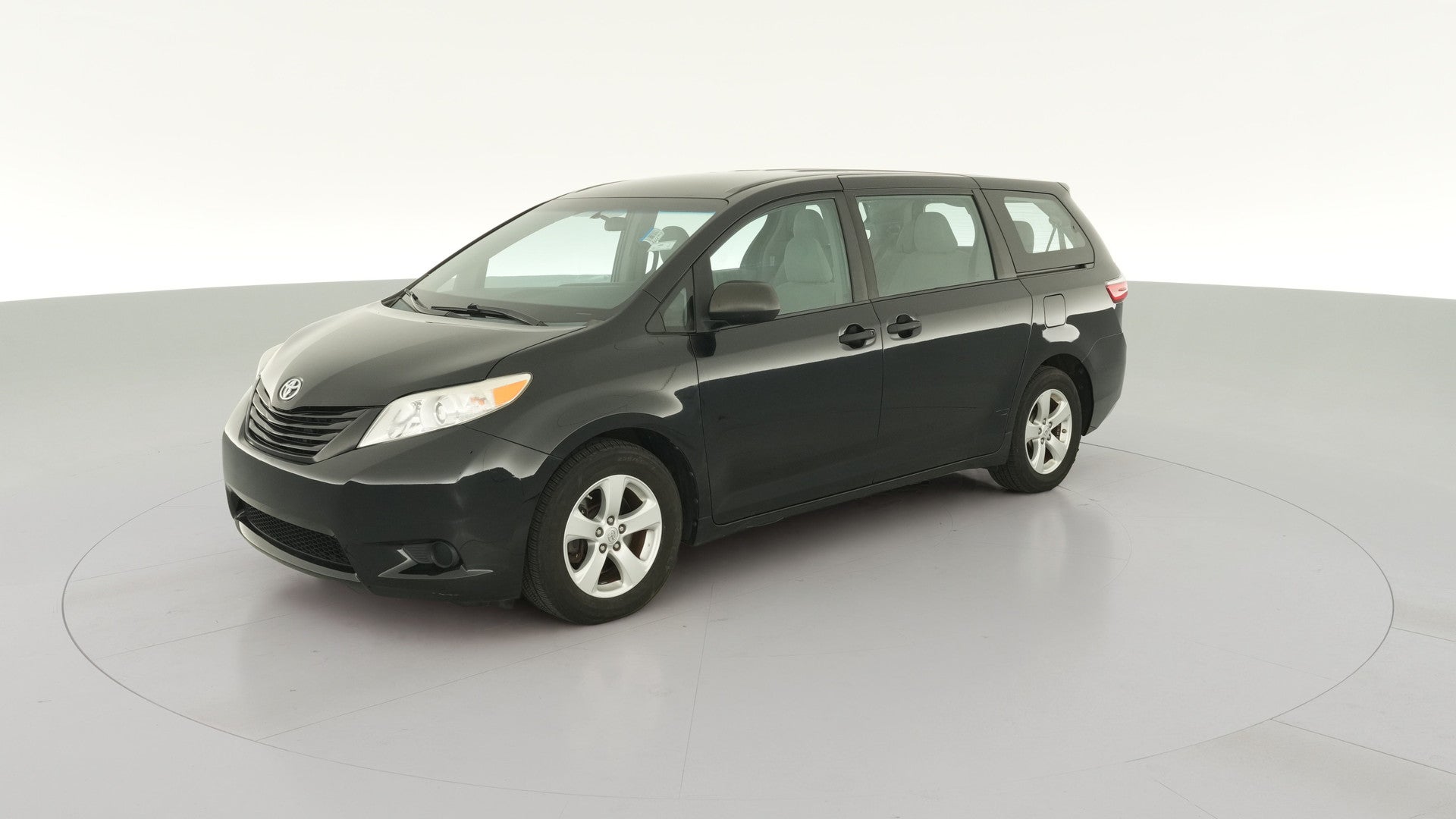 2015 Toyota Sienna vehicle photo