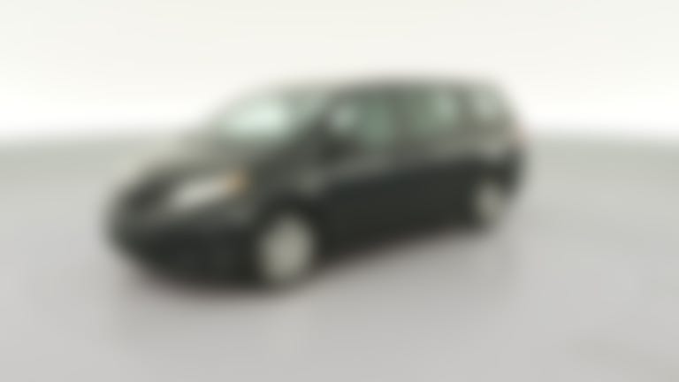 2015 Toyota Sienna vehicle photo