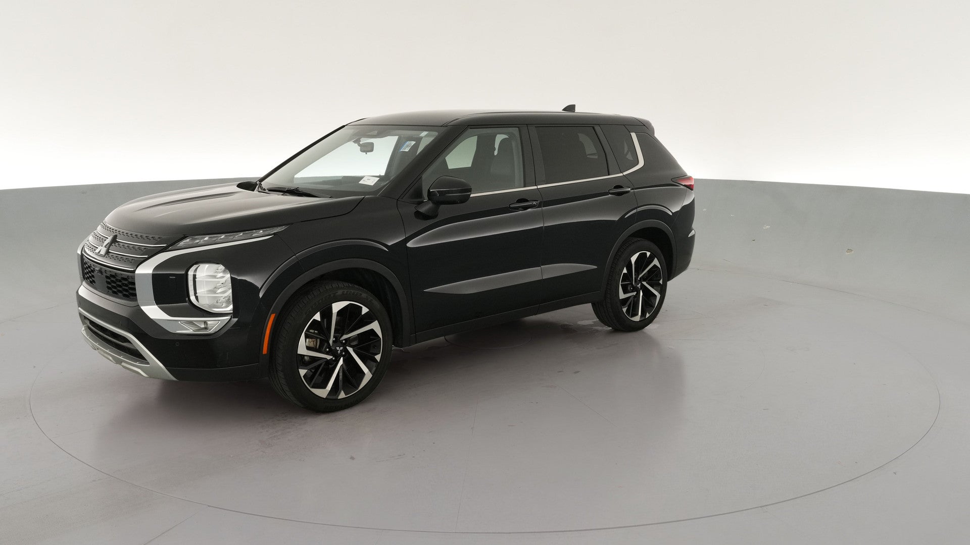 2024 Mitsubishi Outlander vehicle photo
