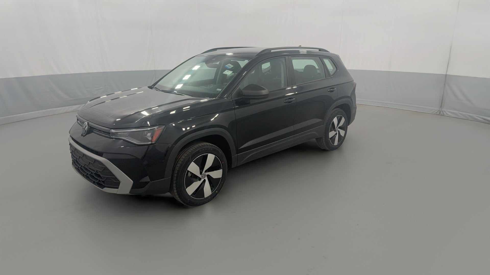 2025 Volkswagen Taos vehicle photo