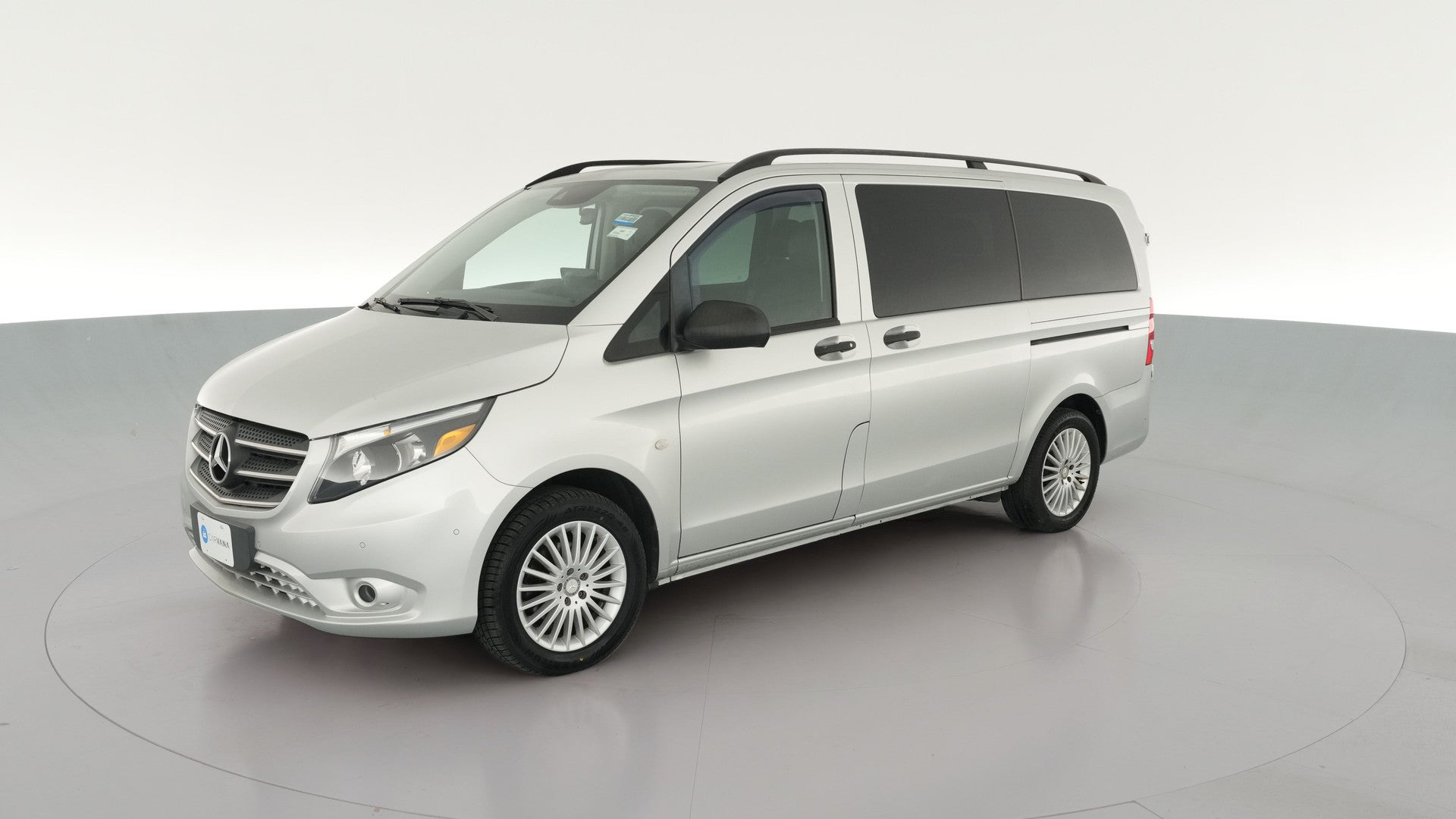 2018 Mercedes-Benz Metris Passenger vehicle photo
