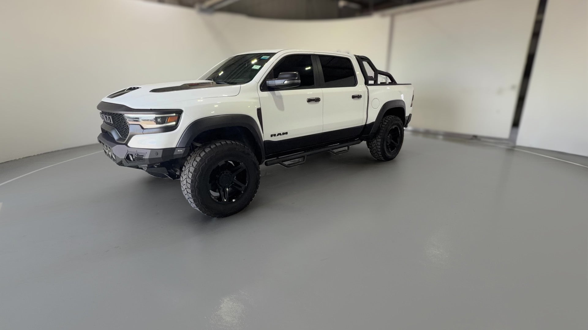 2024 Ram 1500 Crew Cab vehicle photo