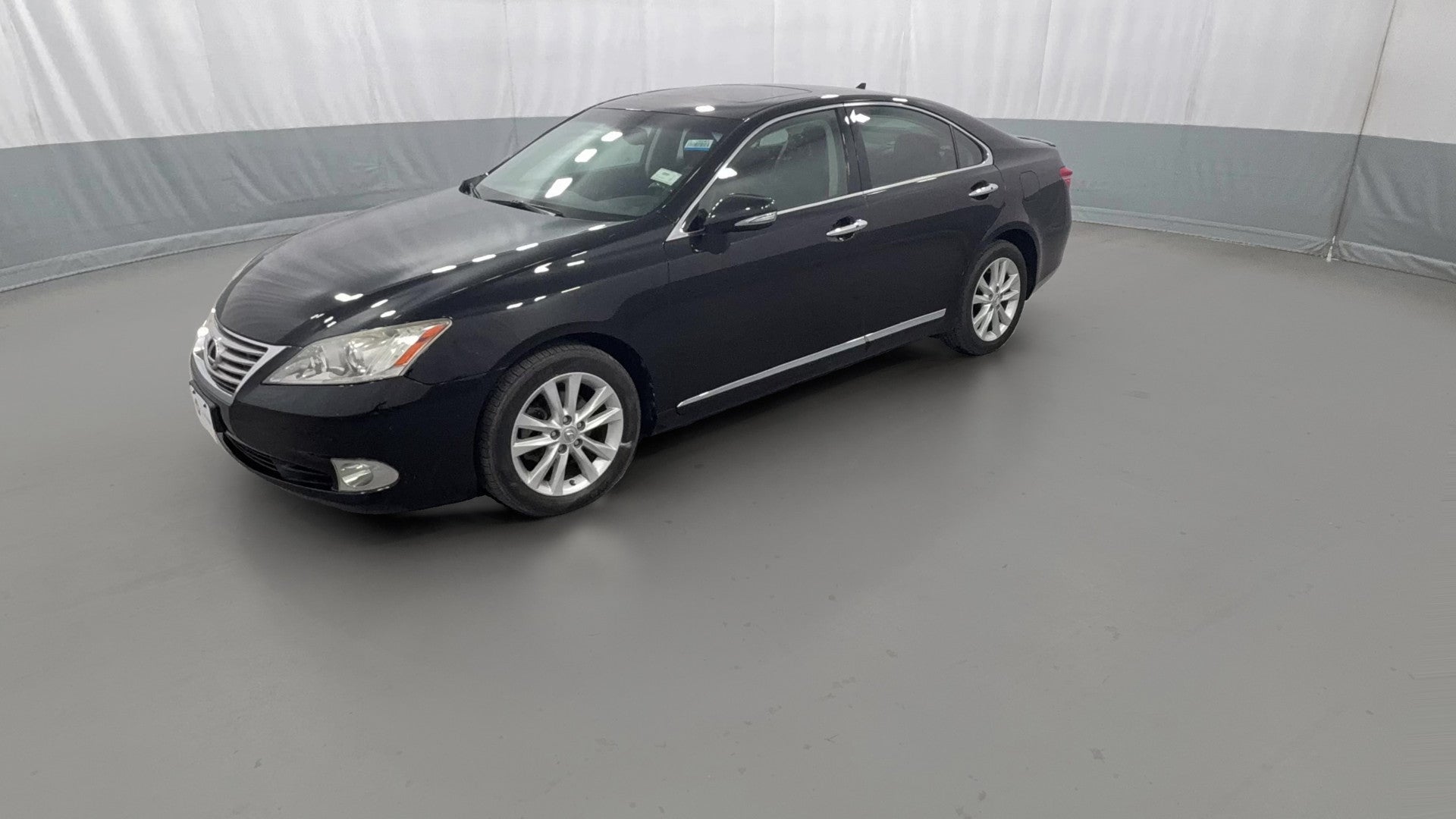 2011 Lexus ES vehicle photo