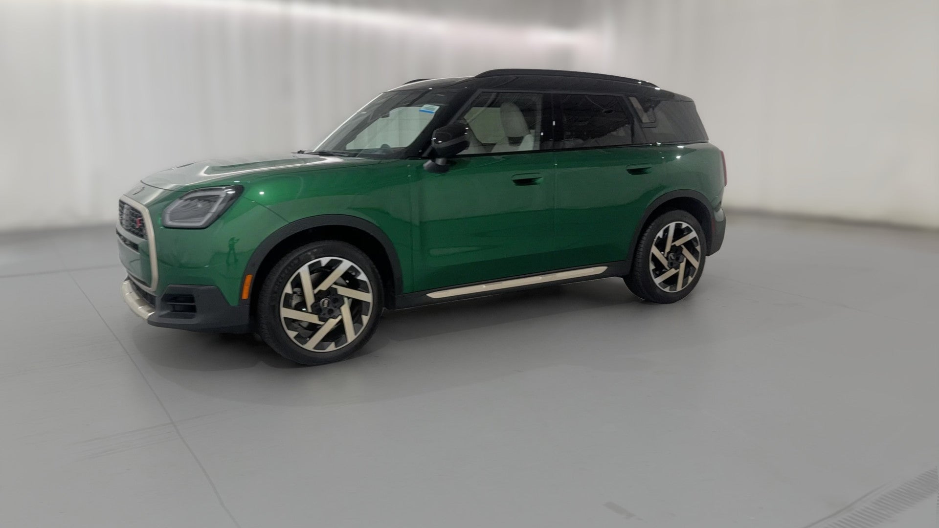 2025 MINI Countryman vehicle photo