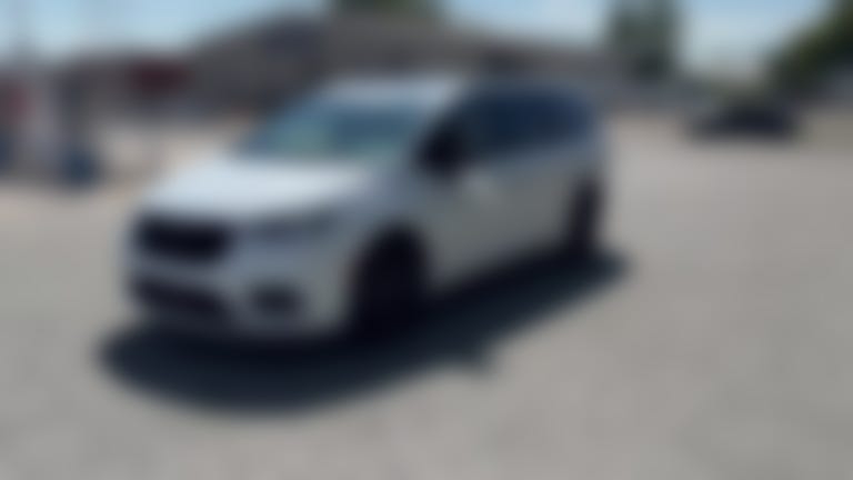 2025 Chrysler Pacifica vehicle photo