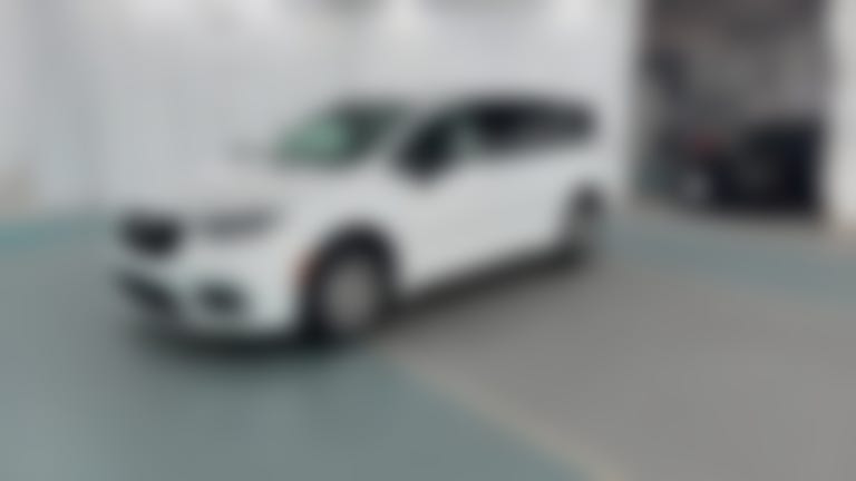 2024 Chrysler Pacifica vehicle photo