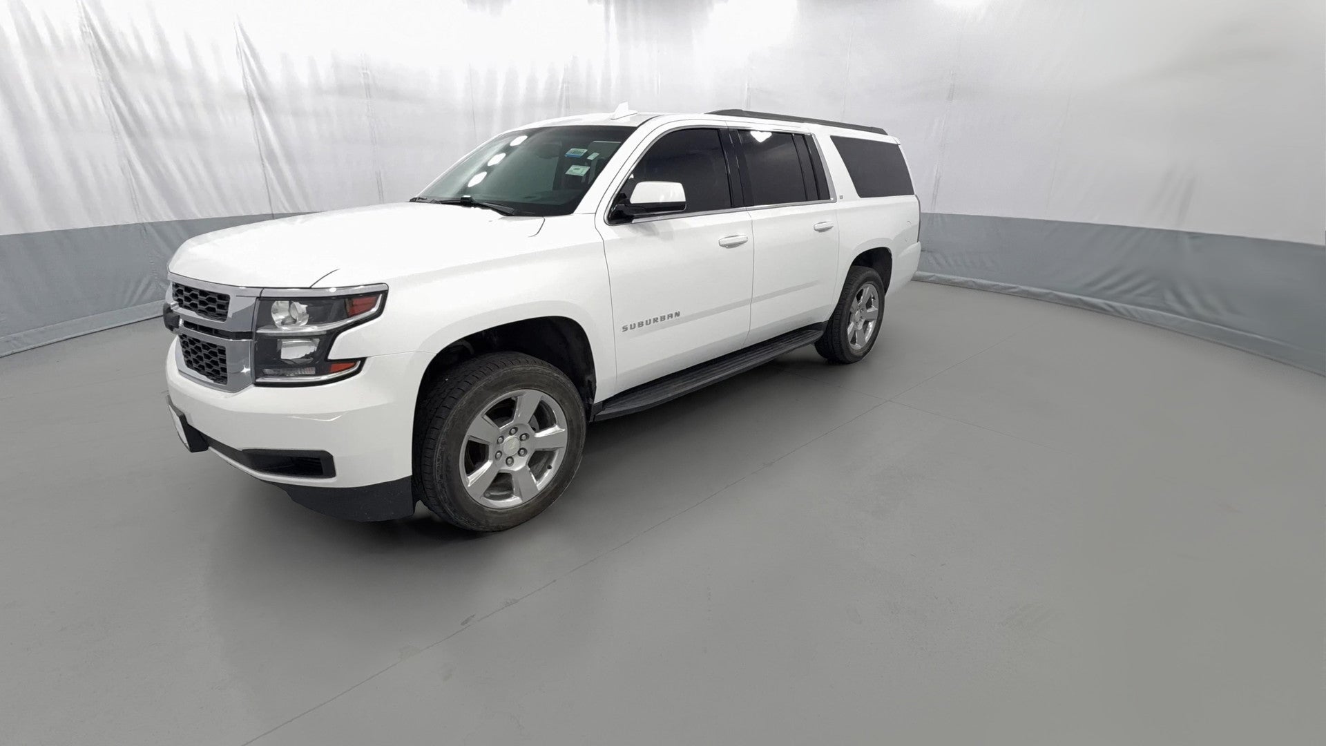2018 Chevrolet Suburban vehicle photo
