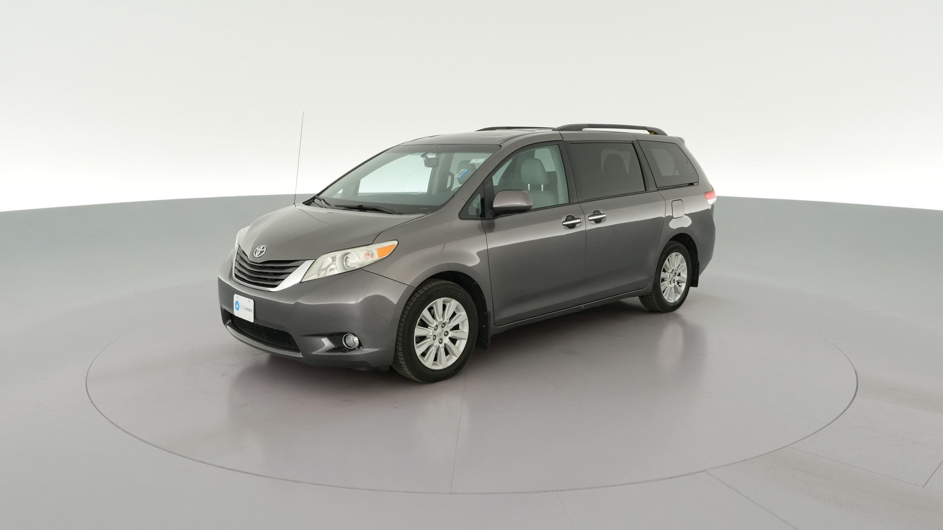 2014 Toyota Sienna vehicle photo
