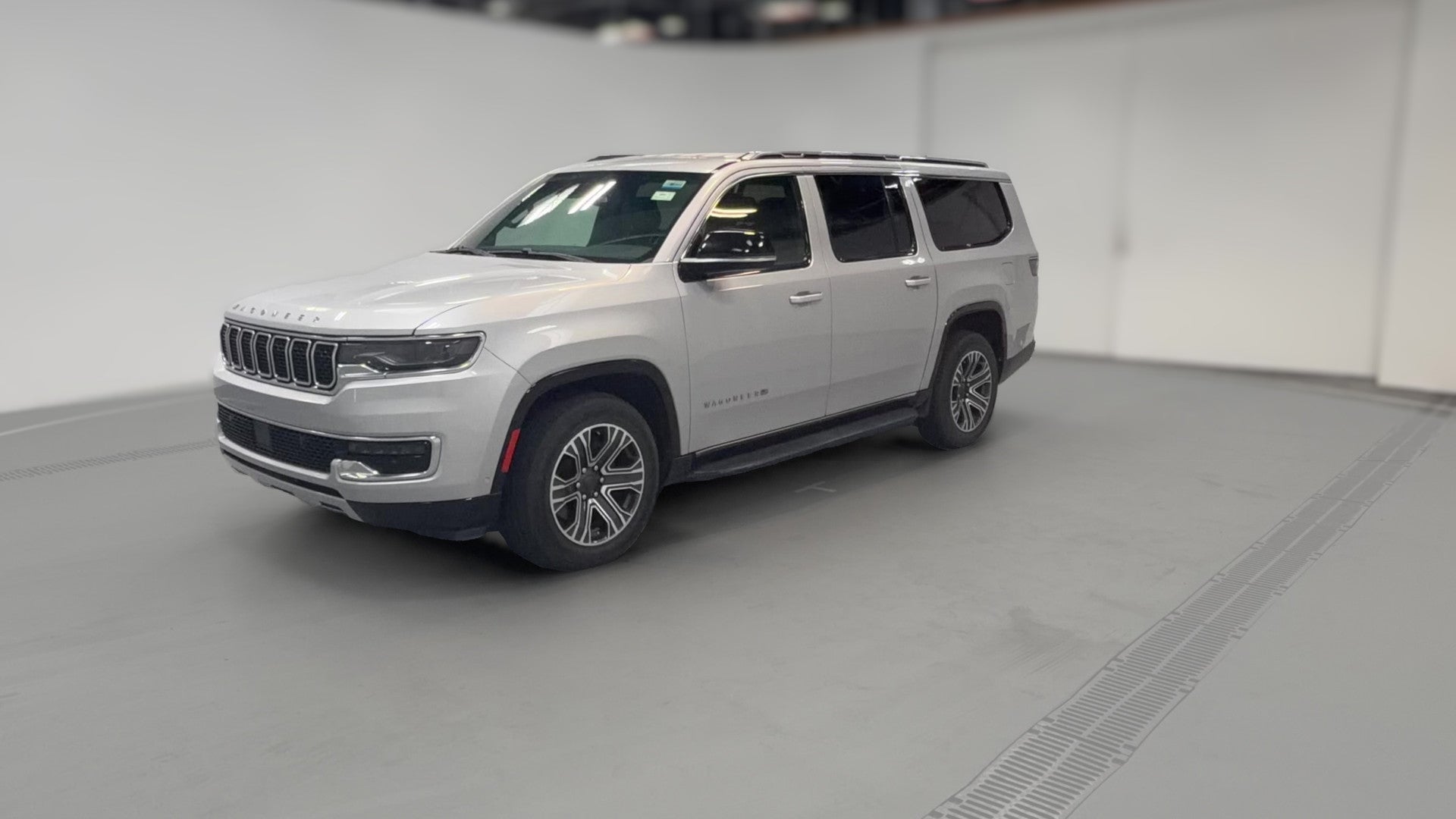 2024 Jeep Wagoneer L vehicle photo