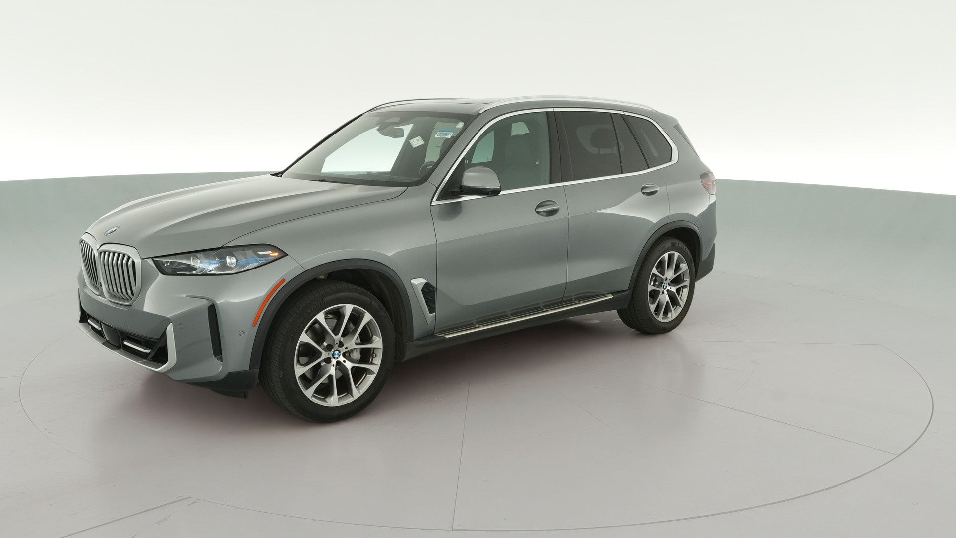 2024 BMW X5 vehicle photo