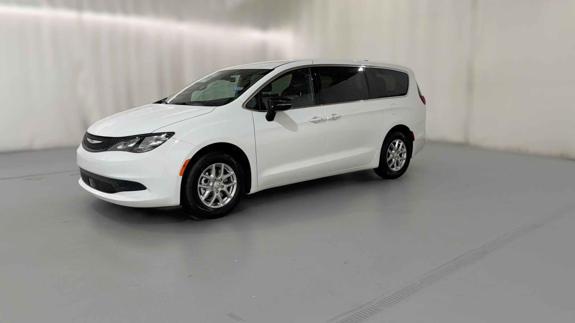 2027 Chrysler Pacifica vehicle photo