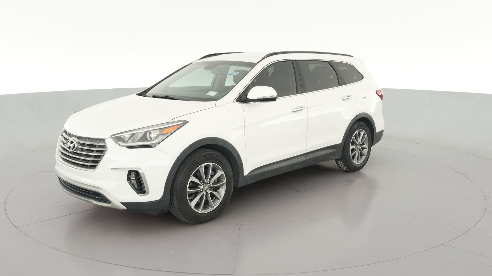 2017 Hyundai Santa Fe vehicle photo