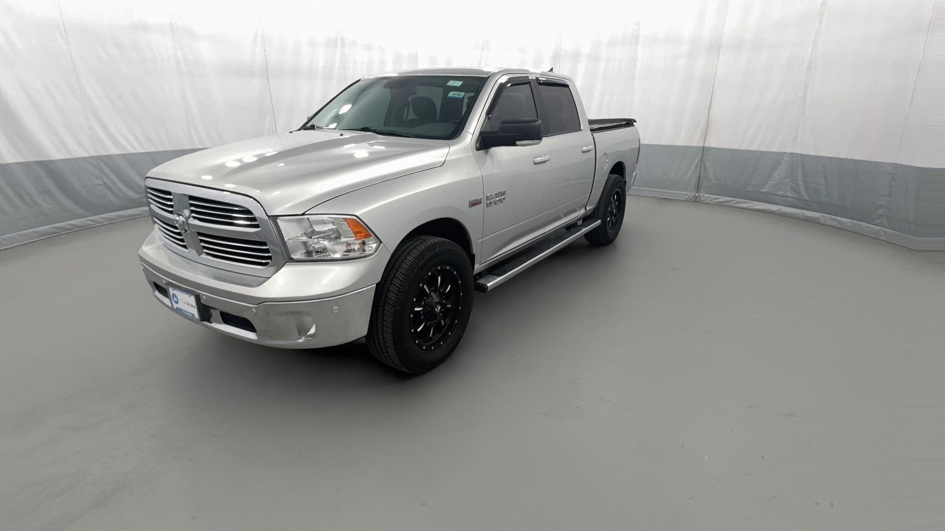 2018 Ram 1500 Crew Cab vehicle photo