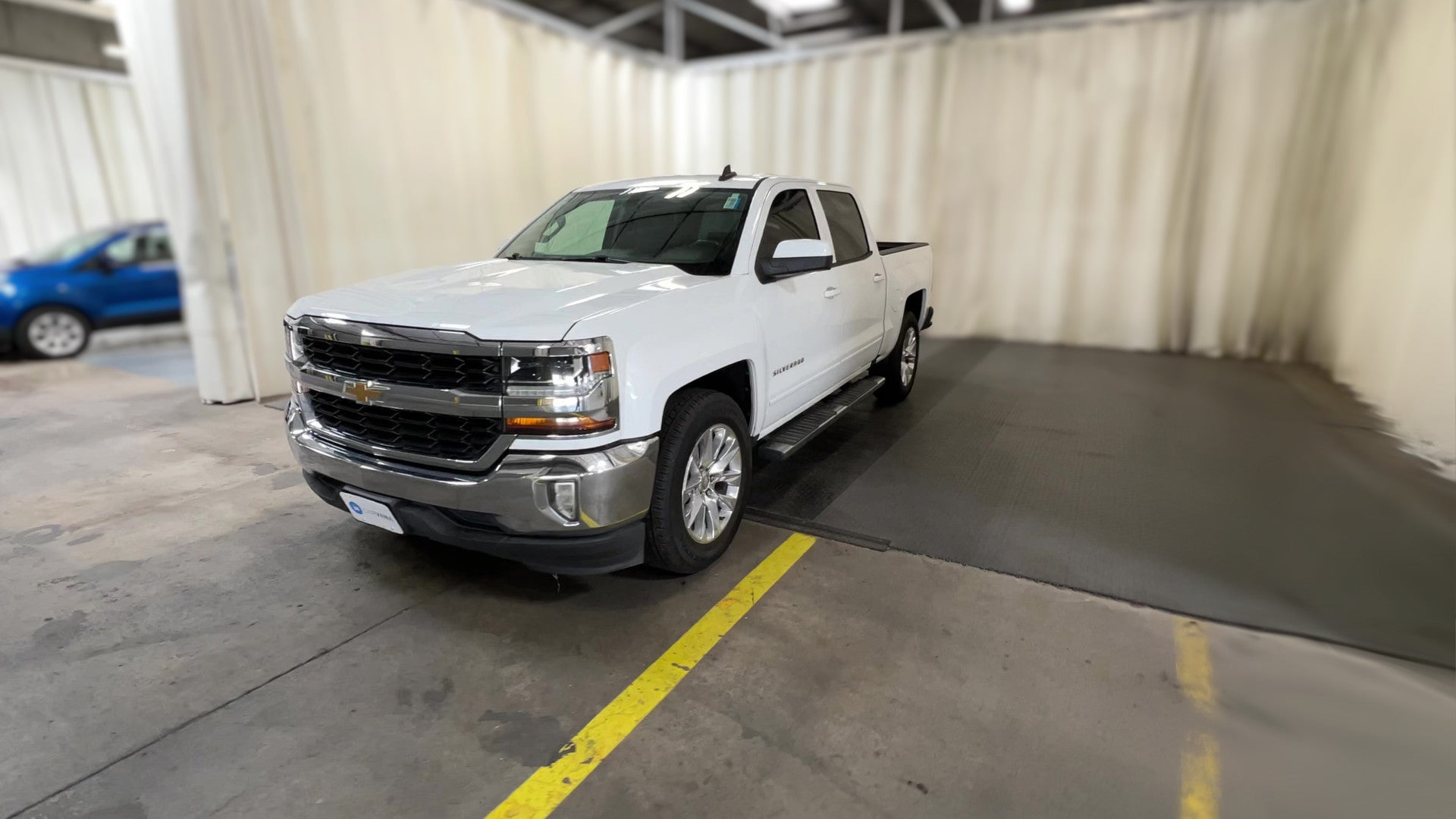 2018 Chevrolet Silverado 1500 Crew Cab vehicle photo