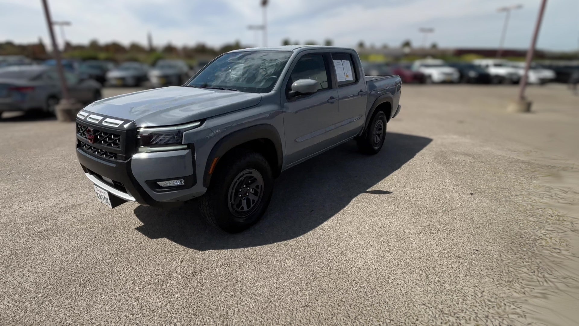 2026 Nissan Frontier Crew Cab vehicle photo