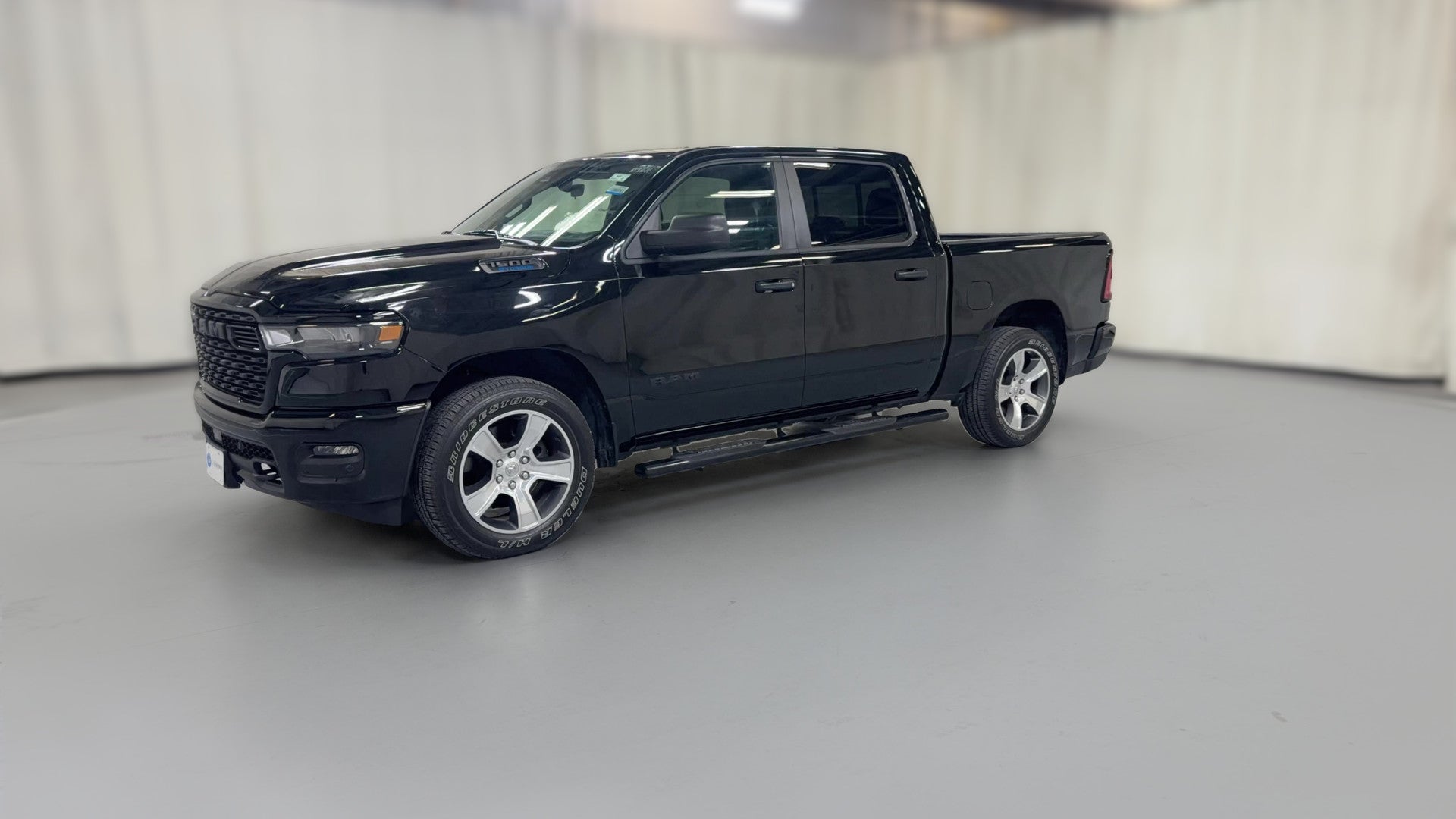 2025 Ram 1500 Crew Cab vehicle photo