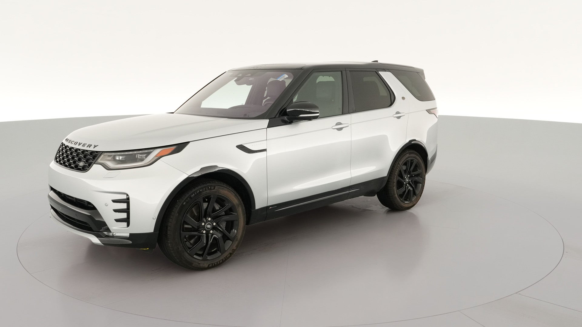 2022 Land Rover Discovery vehicle photo
