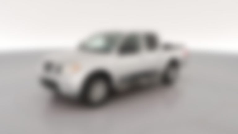 2015 Nissan Frontier Crew Cab vehicle photo