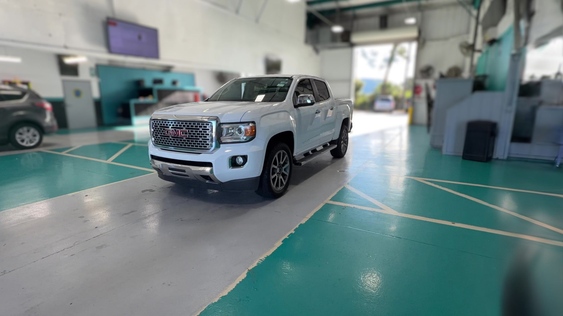 2020 GMC Canyon Crew Cab vehicle photo