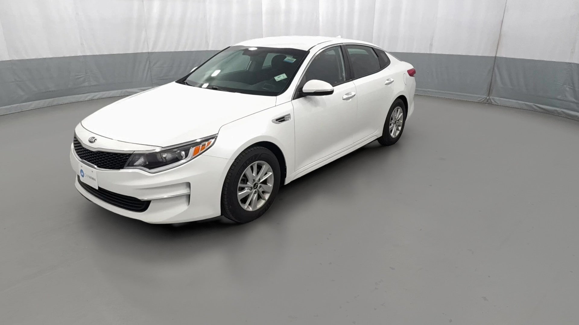 2018 Kia Optima vehicle photo