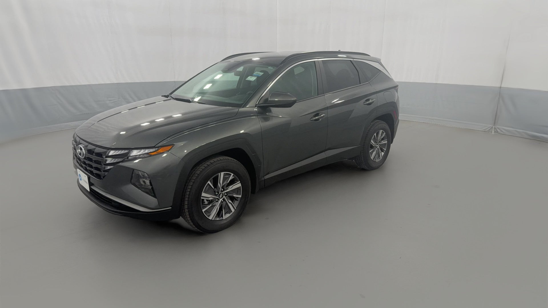 2024 Hyundai Tucson Hybrid vehicle photo