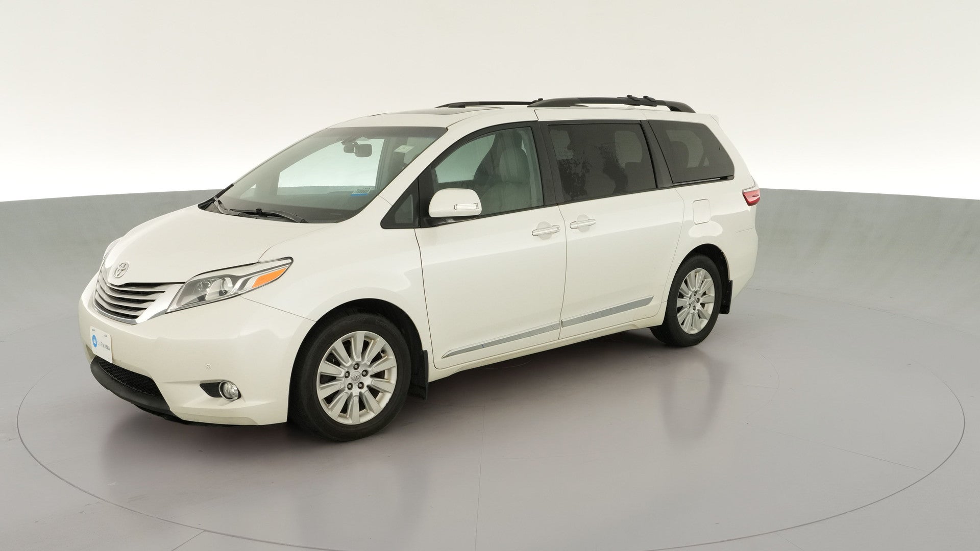 2015 Toyota Sienna vehicle photo