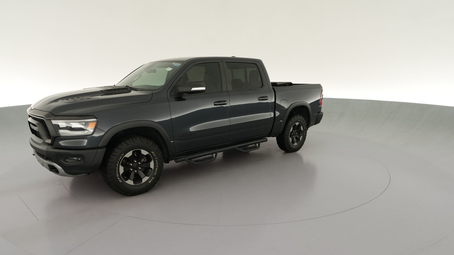 2019 Ram 1500 Crew Cab vehicle photo
