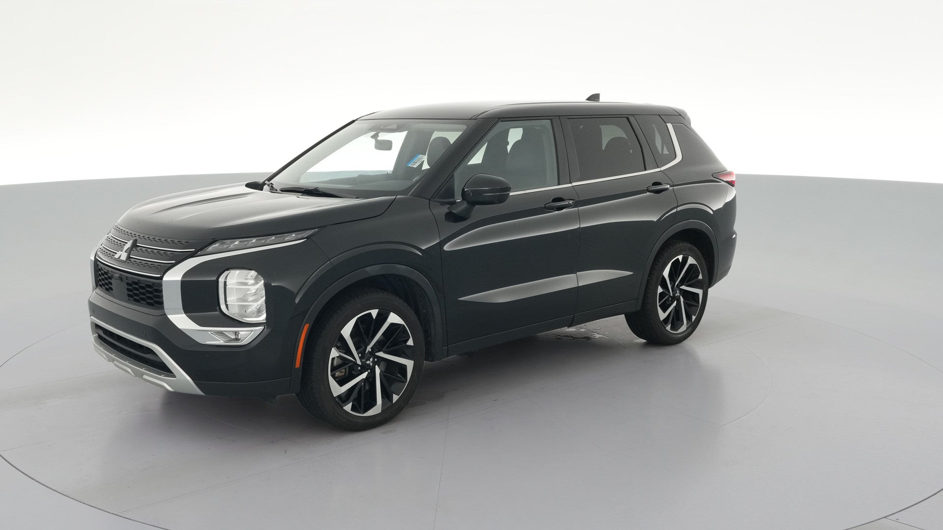 2024 Mitsubishi Outlander vehicle photo