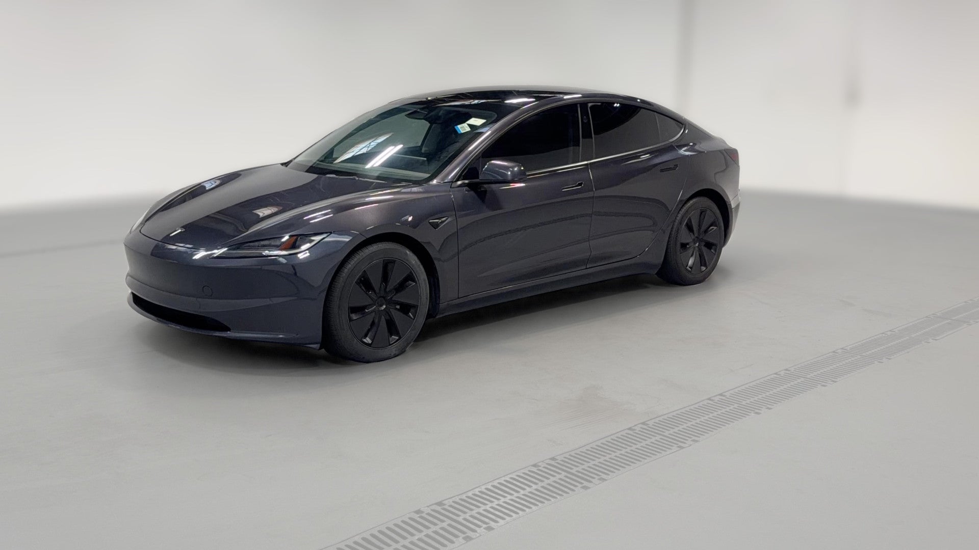 2024 Tesla Model 3 vehicle photo