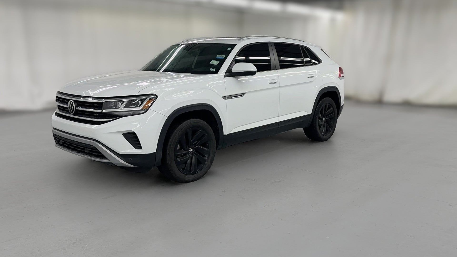 2021 Volkswagen Atlas Cross Sport vehicle photo