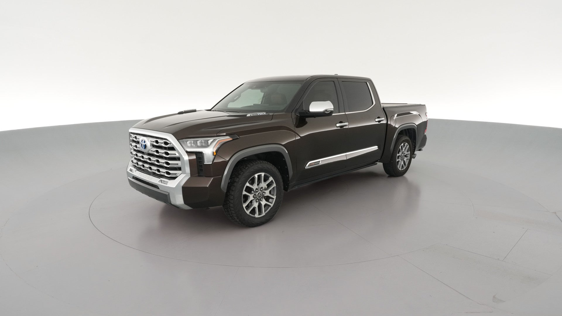 2022 Toyota Tundra Hybrid CrewMax vehicle photo