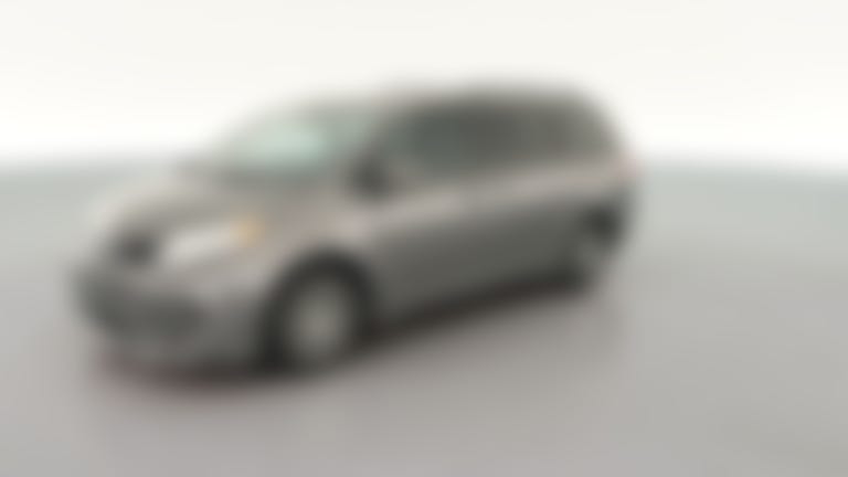 2018 Toyota Sienna vehicle photo