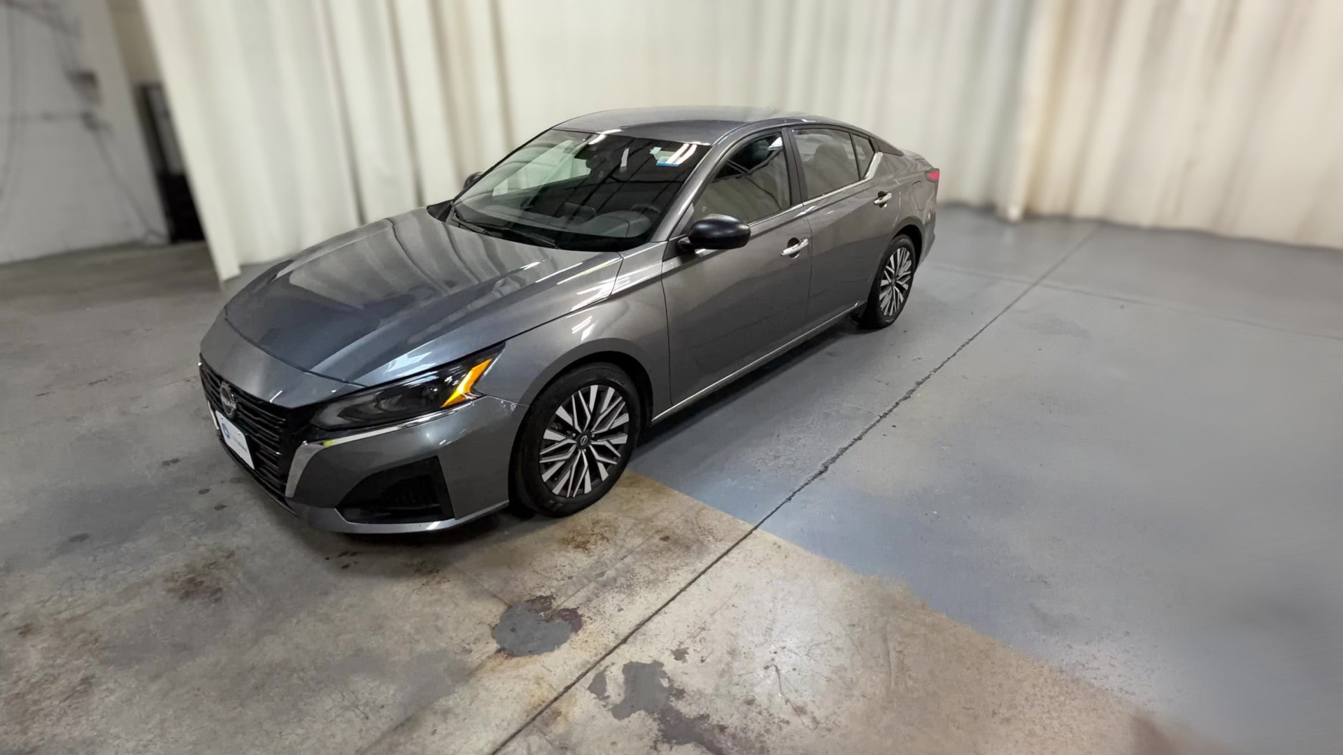 2025 Nissan Altima vehicle photo