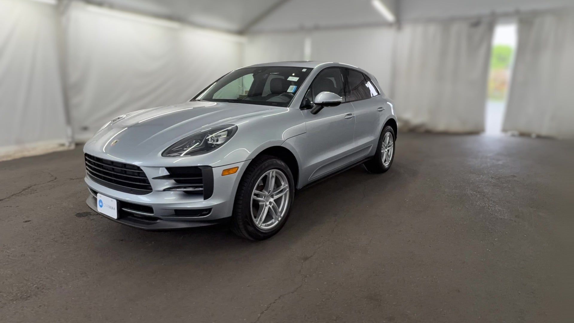 2020 Porsche Macan vehicle photo