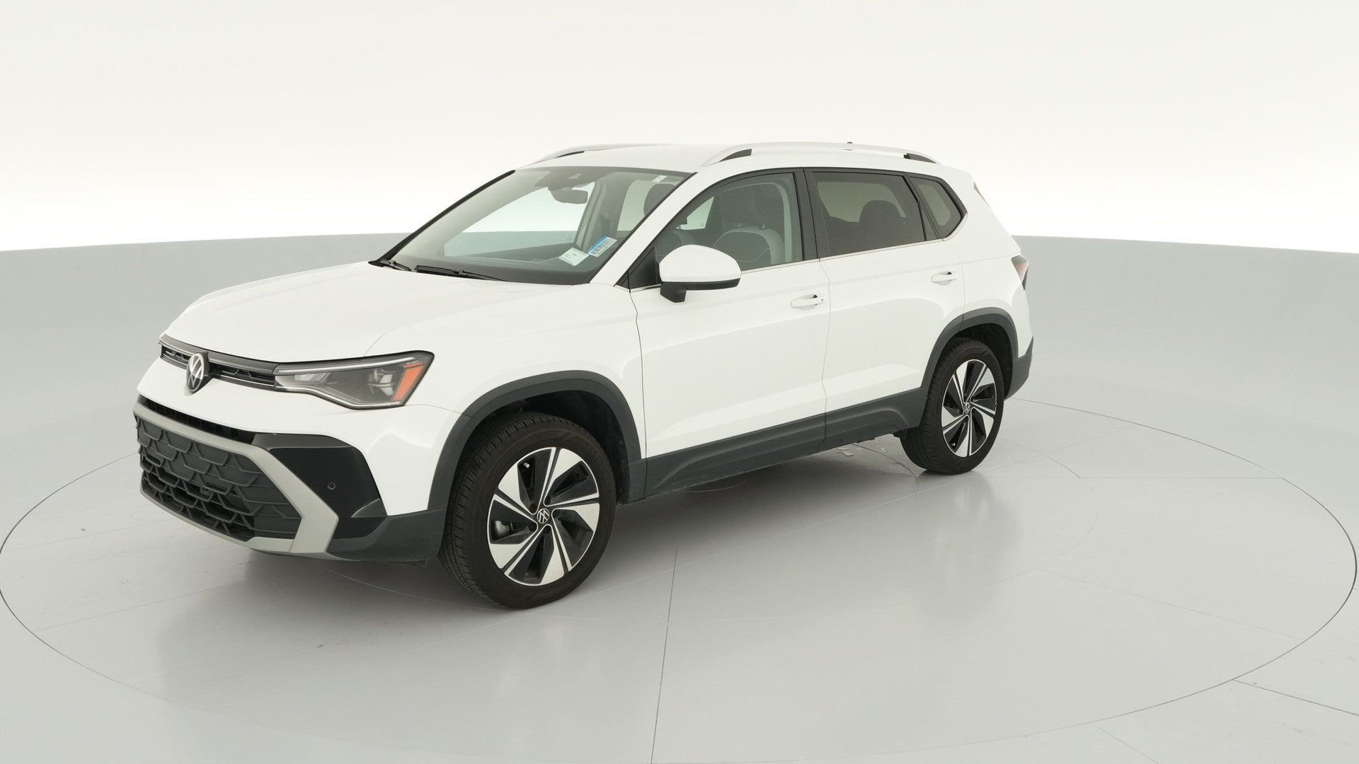 2025 Volkswagen Taos vehicle photo