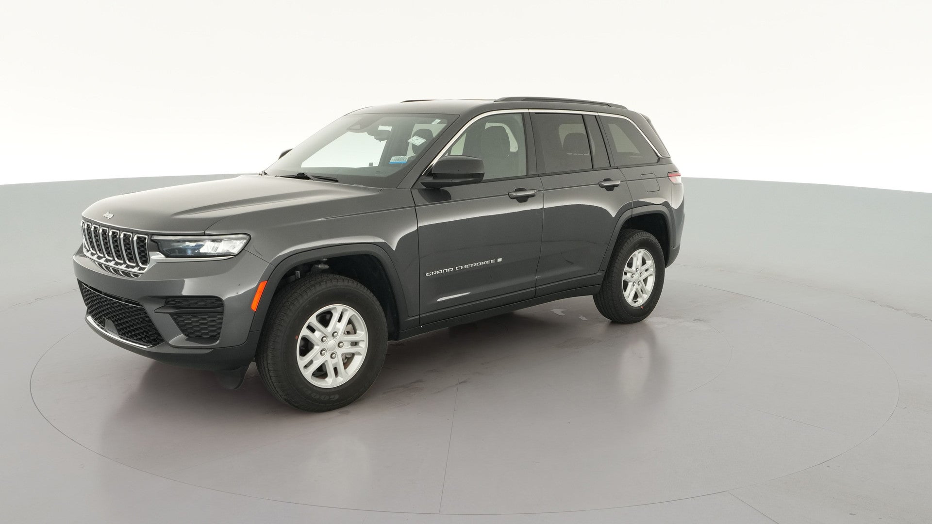 2024 Jeep Grand Cherokee vehicle photo