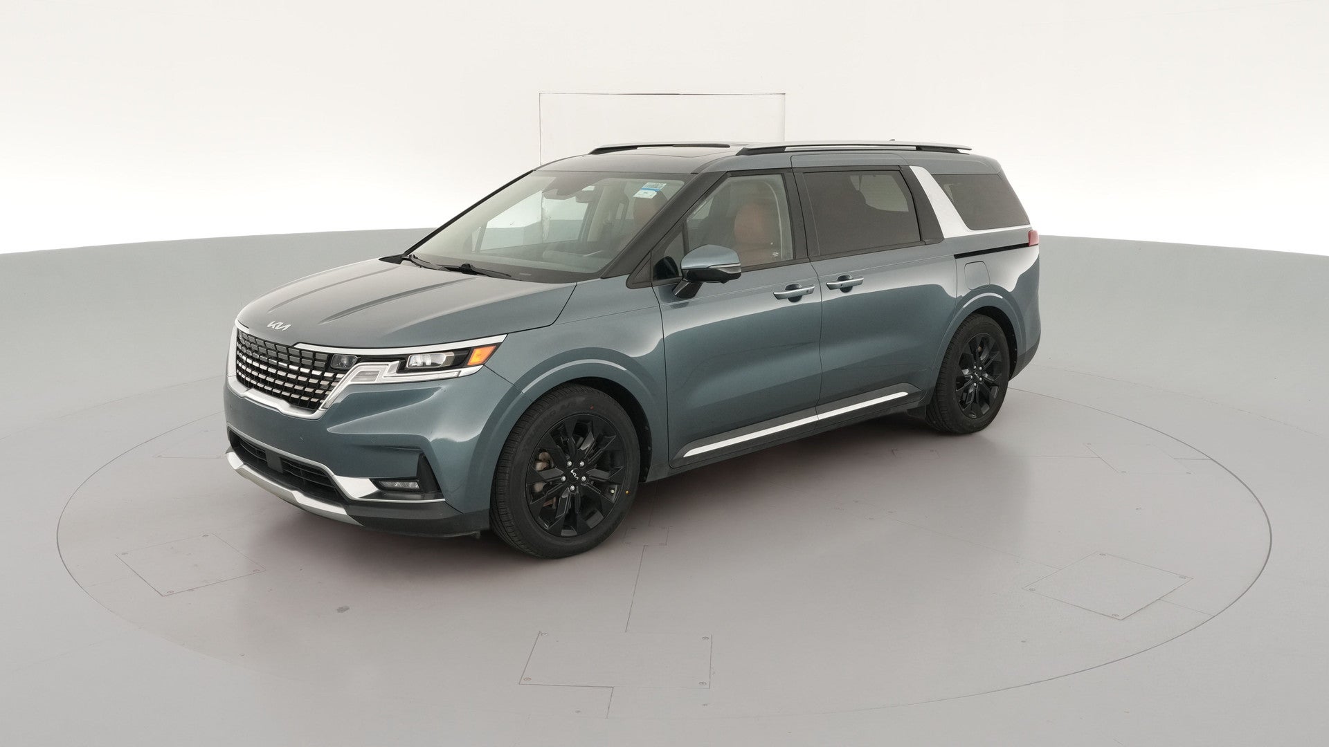 2022 Kia Carnival vehicle photo
