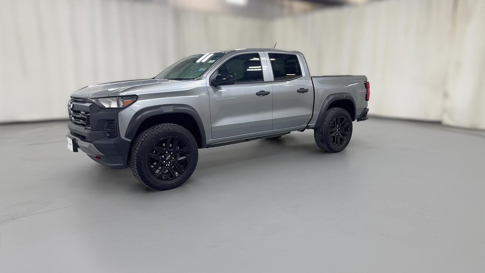 2024 Chevrolet Colorado Crew Cab vehicle photo