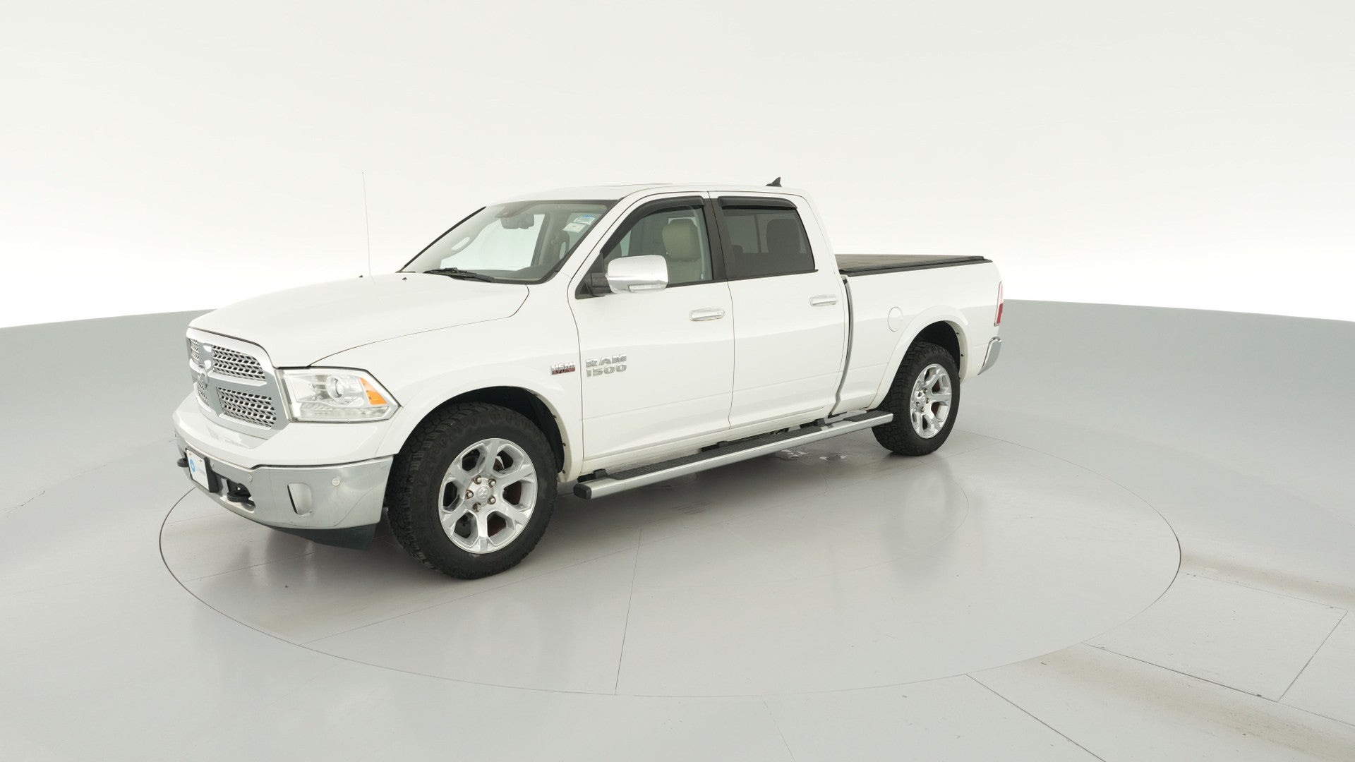 2016 Ram 1500 Crew Cab vehicle photo