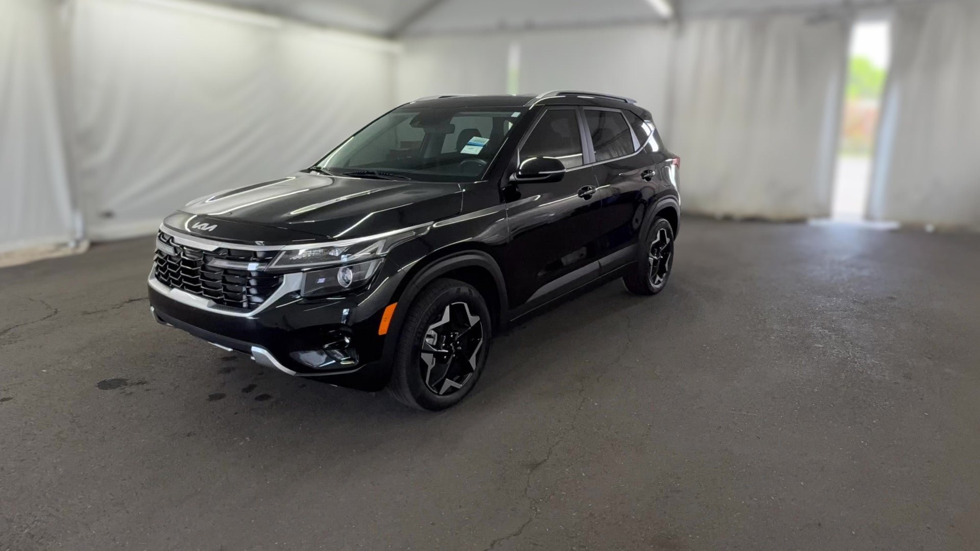 2024 Kia Seltos vehicle photo