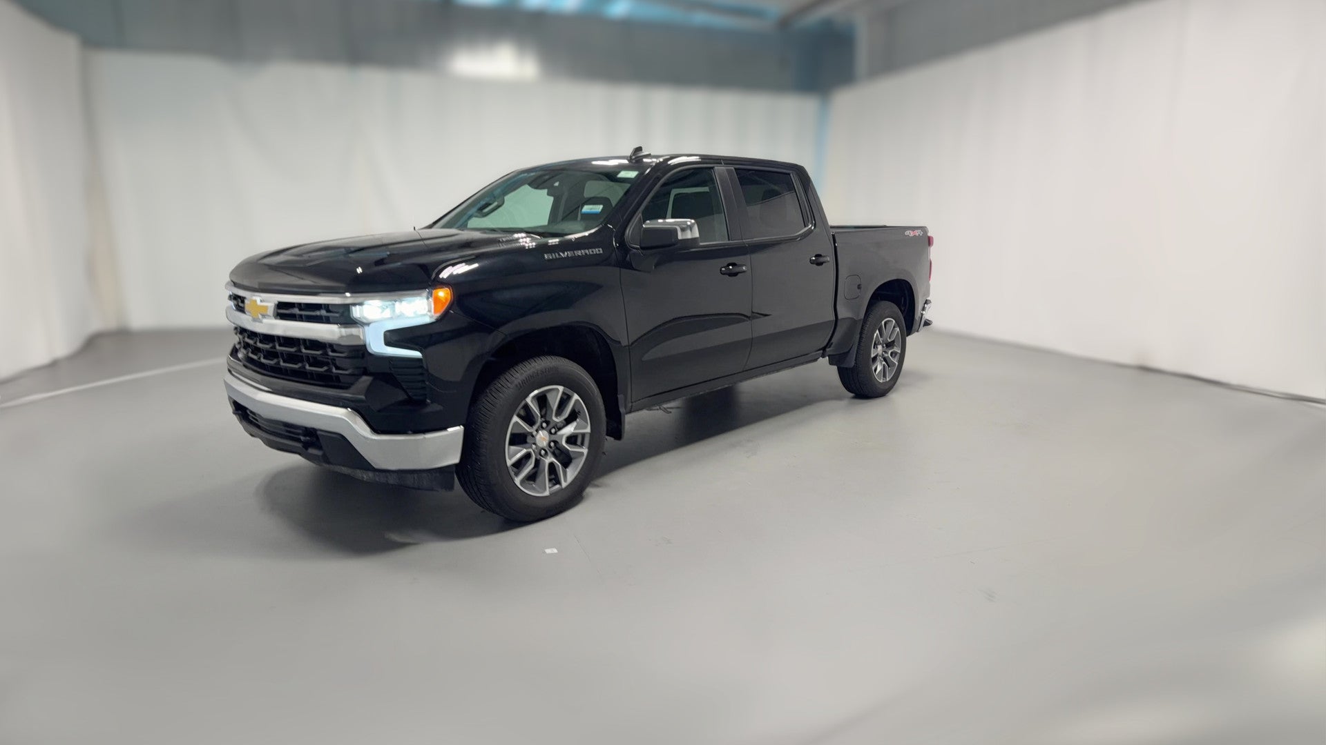2026 Chevrolet Silverado 1500 Crew Cab vehicle photo