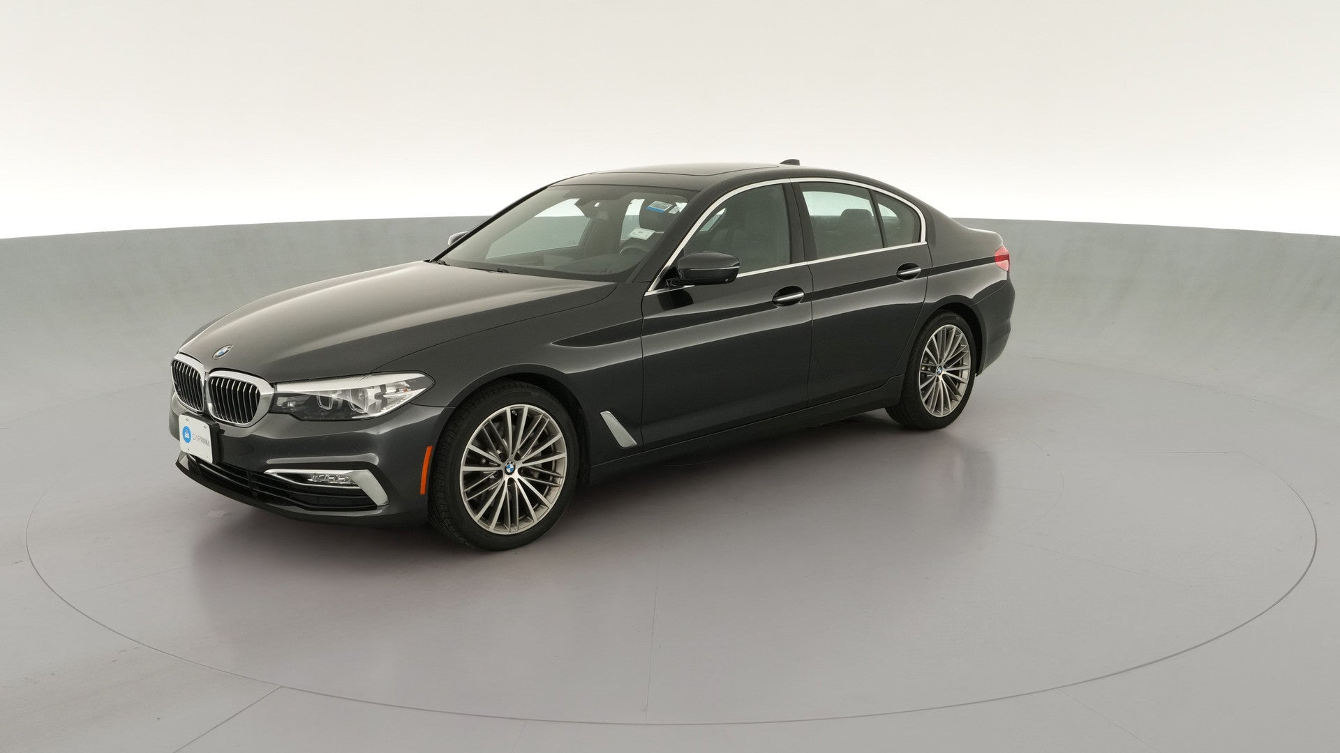 2018 BMW 5 Series vehicle photo