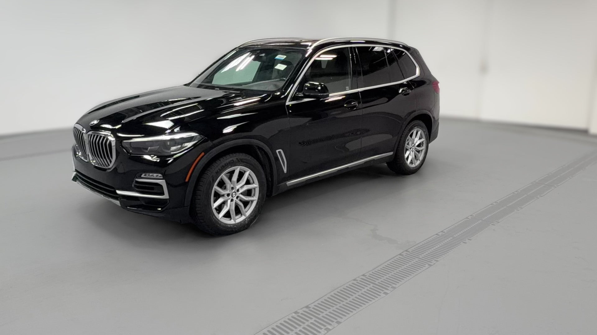 2020 BMW X5 vehicle photo