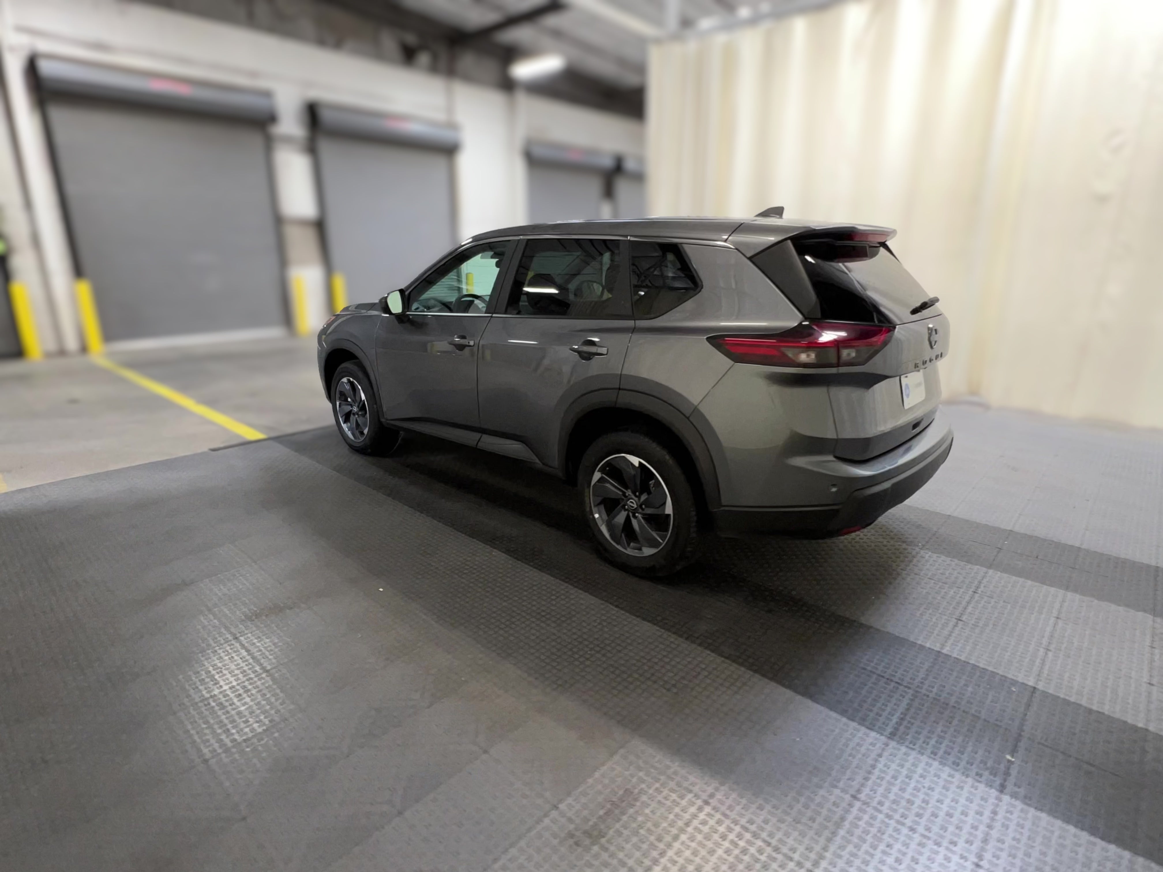 2025 Nissan Rogue SV - Photo 28