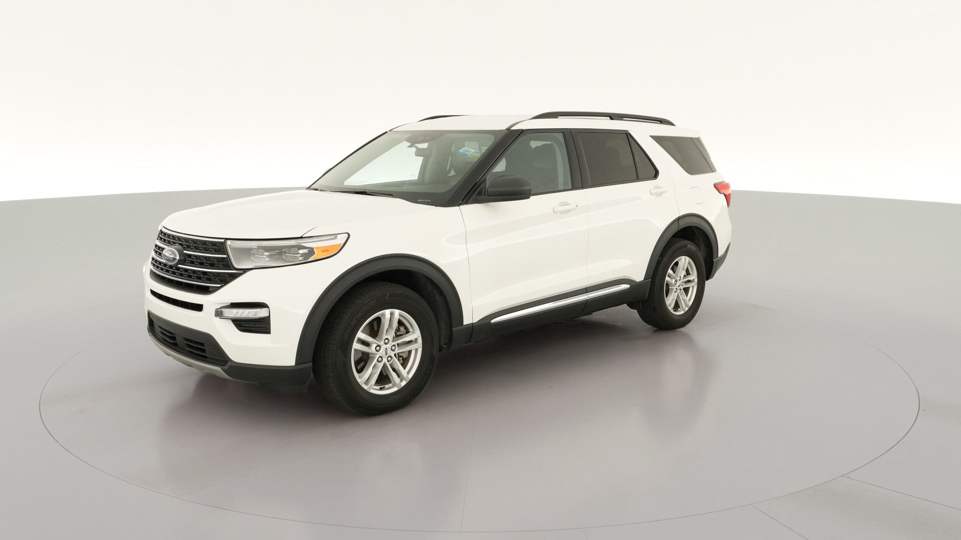2023 Ford Explorer vehicle photo