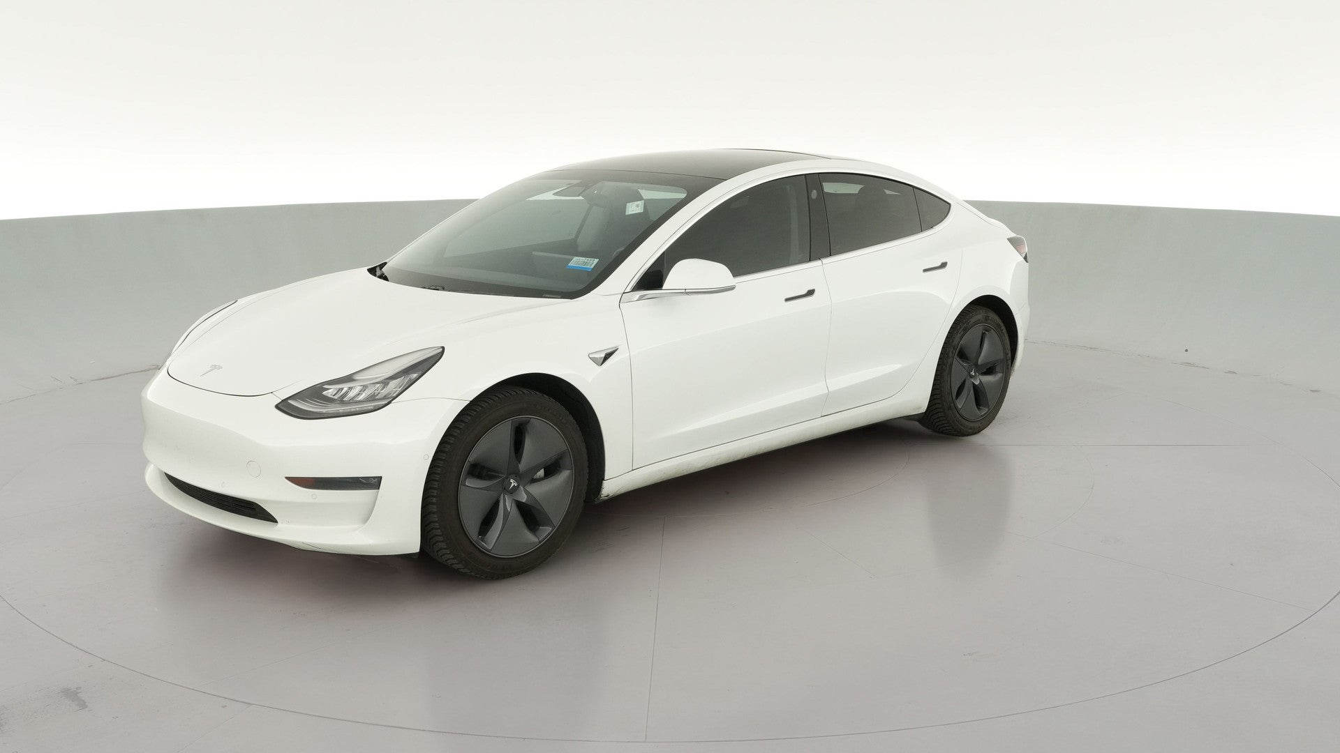 2019 Tesla Model 3 vehicle photo