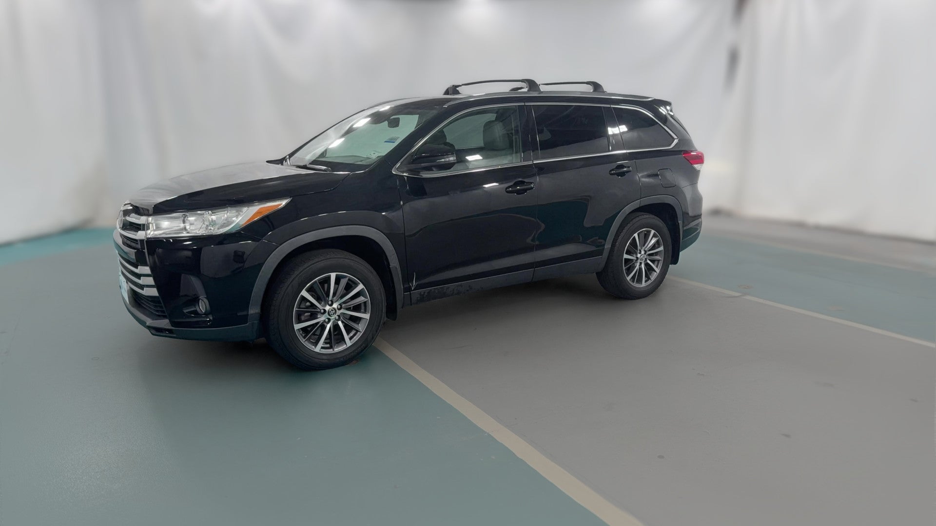2019 Toyota Highlander vehicle photo
