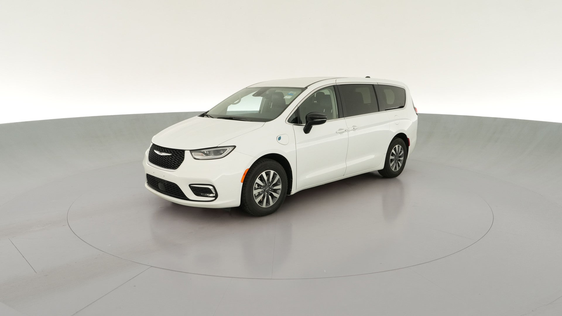 2024 Chrysler Pacifica Hybrid vehicle photo